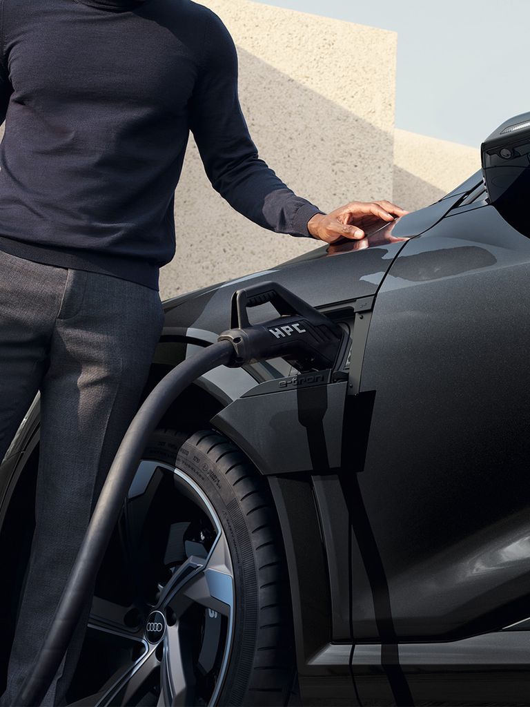 Public fast charging situation Audi Q8 e-tron